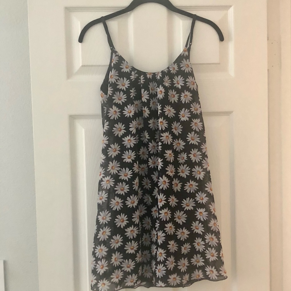 Toby 90s style black daisy floral dress Small S